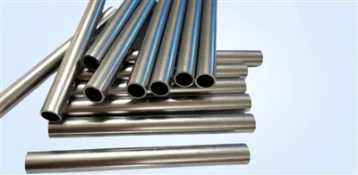 Comparáid idir Inconel 718 agus Incoloy 825 Pipes